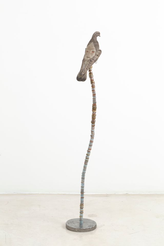 Image of artwork titled "Críptido y monedas" by Santiago Licata