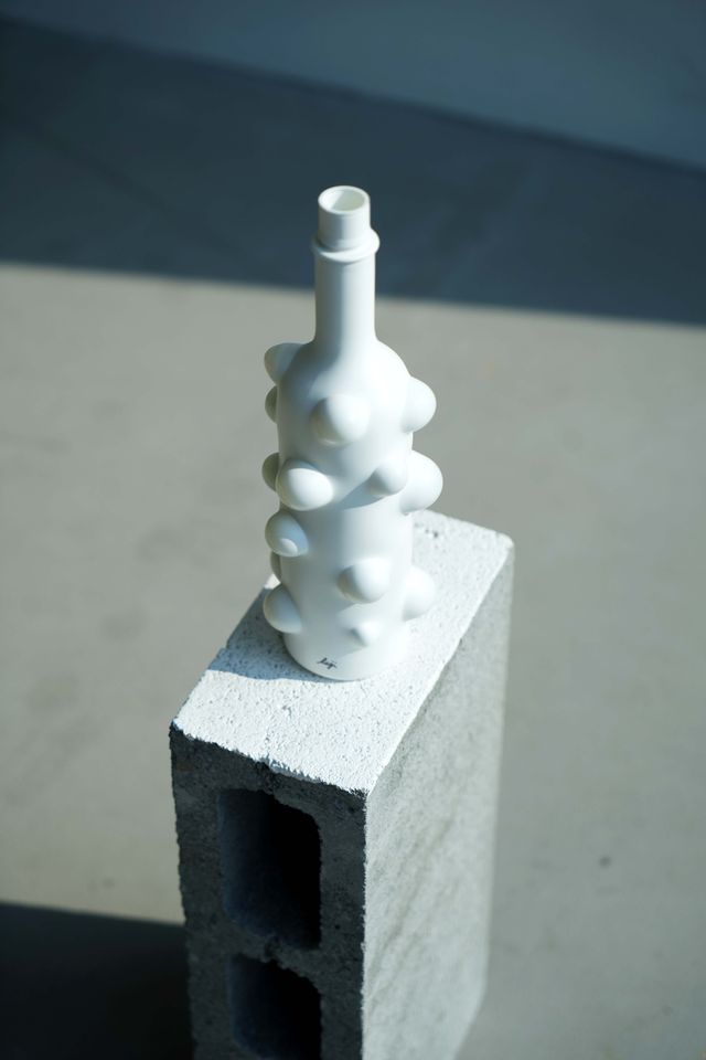 Image of artwork titled "bottle" by Isaji Yugo
