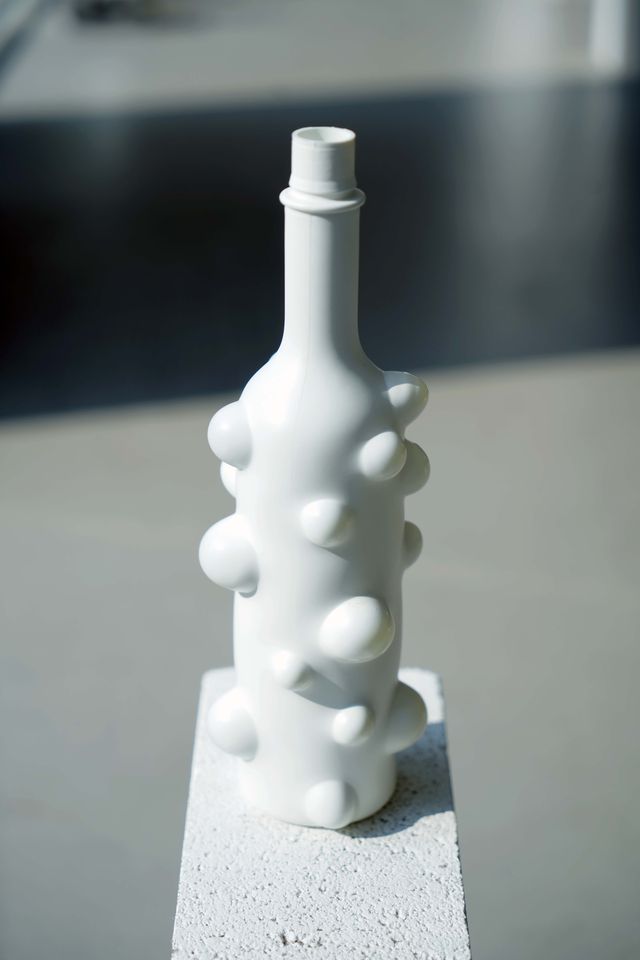 Image of artwork titled "bottle" by Isaji Yugo